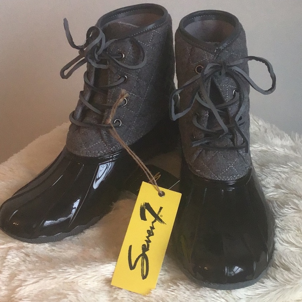 SEVEN7 DUCK BOOTS